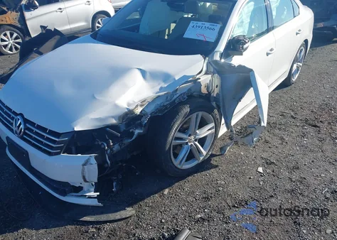 2013 Volkswagen Passat 2.0L Tdi Sel Premium from USA, damaged, VIN 1VWCN7A33DC145843